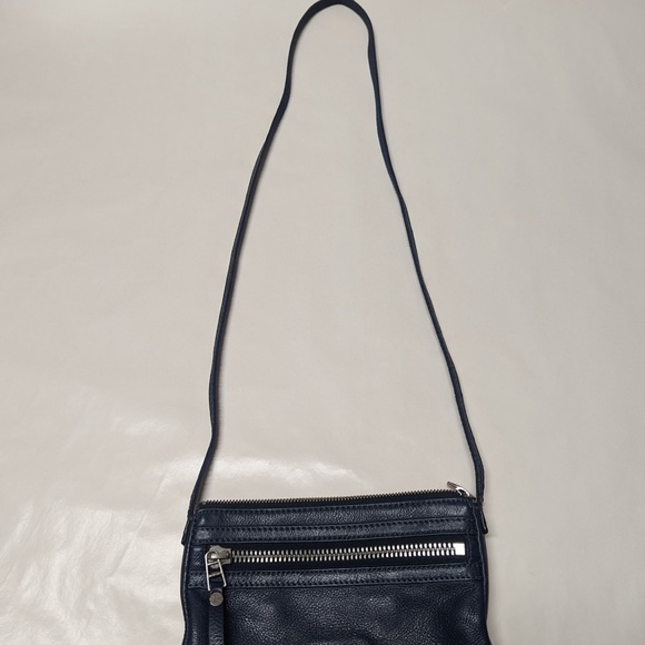 Fossil Navy Leather Crossbody Bag - Picture 2 of 8
